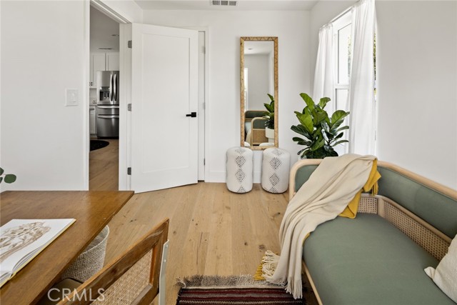 Detail Gallery Image 24 of 46 For 857 Milwood Ave, Venice,  CA 90291 - 2 Beds | 2 Baths