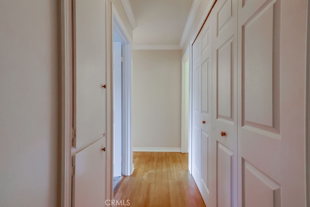 https://media.crmls.org/medias/7288fe18-61ea-43a7-9bb1-ede70425a074.jpg?preset=X-Large