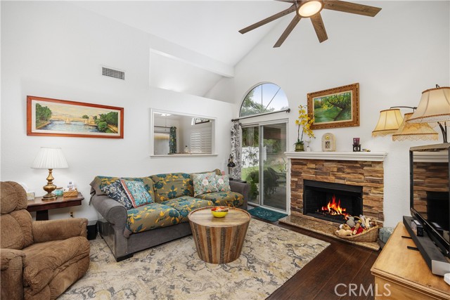 42065 Kaffirboom Court, Temecula CA: https://media.crmls.org/medias/728be2b0-519a-44bc-9456-9f076a0d6b53.jpg