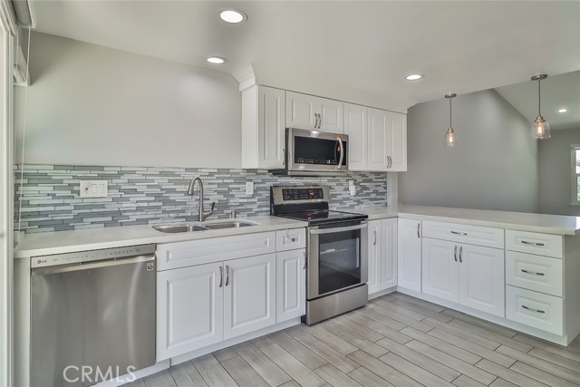 8152 Village 8, Camarillo CA: https://media.crmls.org/medias/728d09a8-1256-4880-887a-b14ffeaf74fa.jpg