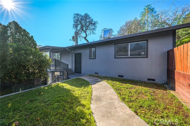 12410 Lakeview Drive, Clearlake Oaks CA: https://media.crmls.org/medias/728d250c-54e3-4aa0-99fa-3f1bfa143ec1.jpg