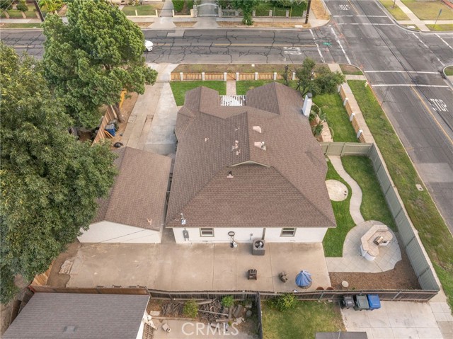 501 E 5th Street, Ontario CA: https://media.crmls.org/medias/728e67c4-d7b8-4577-8867-7c0b7655bf36.jpg