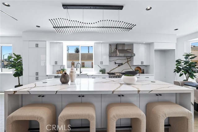 309 8th Street, Huntington Beach CA: https://media.crmls.org/medias/728ed45b-ad66-4e1e-86bc-d6076aa9b01a.jpg