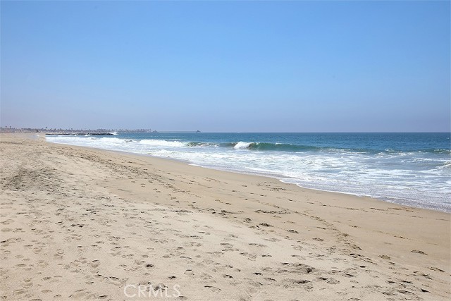 Detail Gallery Image 31 of 32 For 203 Cedar St a & B,  Newport Beach,  CA 92663 - 4 Beds | 3 Baths