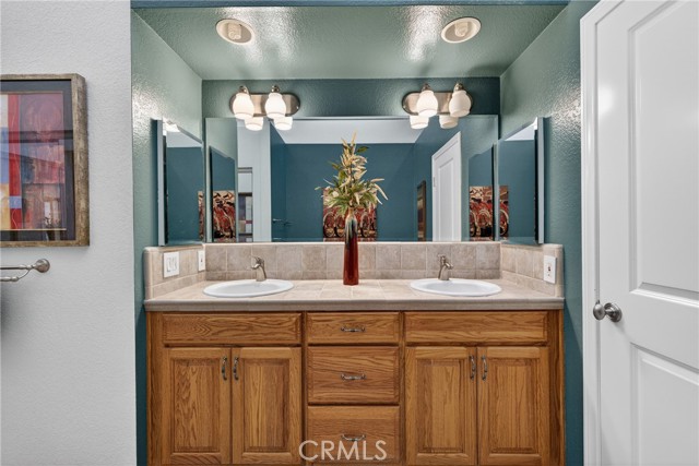 Detail Gallery Image 31 of 51 For 832 Trinity, Claremont,  CA 91711 - 3 Beds | 3 Baths