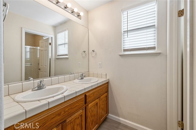 Detail Gallery Image 27 of 38 For 1576 Castle Way, Lemoore,  CA 93245 - 3 Beds | 2 Baths
