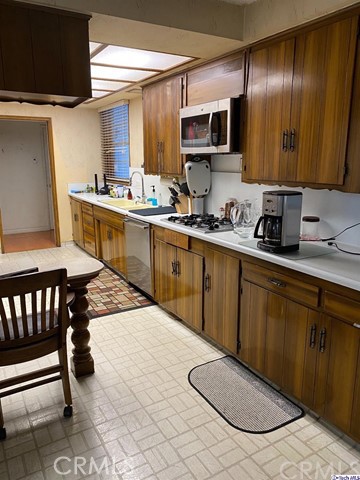 3 Bed Home for Sale in Van Nuys, California