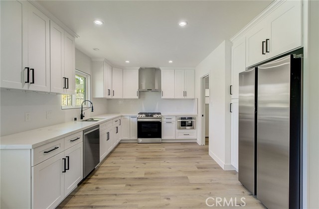11200 Jellico Avenue, Granada Hills CA: https://media.crmls.org/medias/7290e568-172d-448b-9ddc-b36f62b1ccef.jpg