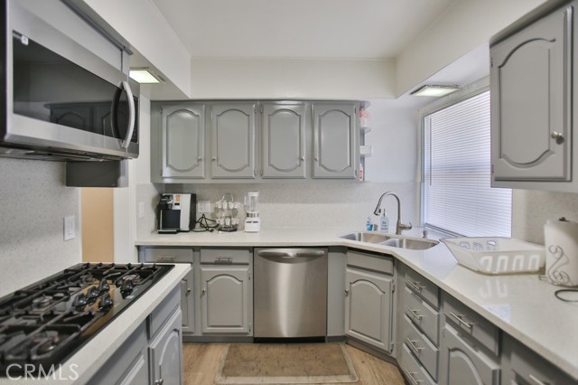 Detail Gallery Image 7 of 30 For 13062 Safford St, Garden Grove,  CA 92843 - 3 Beds | 2 Baths
