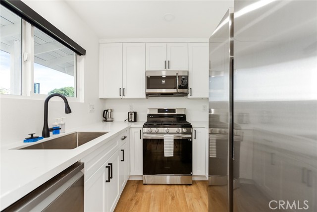 Detail Gallery Image 8 of 29 For 10290 Montevista, Montclair,  CA 91763 - 5 Beds | 3 Baths