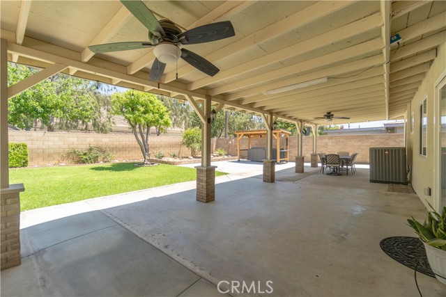 5611 Harold Street, Riverside CA: https://media.crmls.org/medias/7292ed15-ae21-44ff-bd2a-bd1e2fed844f.jpg