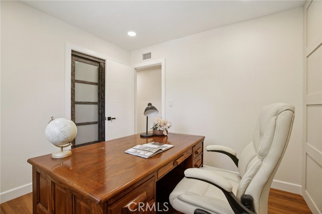 Detail Gallery Image 21 of 60 For 1533 W San Lorenzo Ave, Santa Ana,  CA 92704 - 5 Beds | 3 Baths