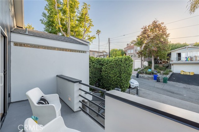2704 Laurel Avenue, Manhattan Beach, California 90266, 4 Bedrooms Bedrooms, ,4 BathroomsBathrooms,Residential,Sold,Laurel,SB22216035