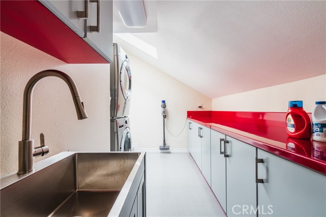 Detail Gallery Image 29 of 36 For 21793 Planewood Dr, Woodland Hills,  CA 91364 - 4 Beds | 3/1 Baths