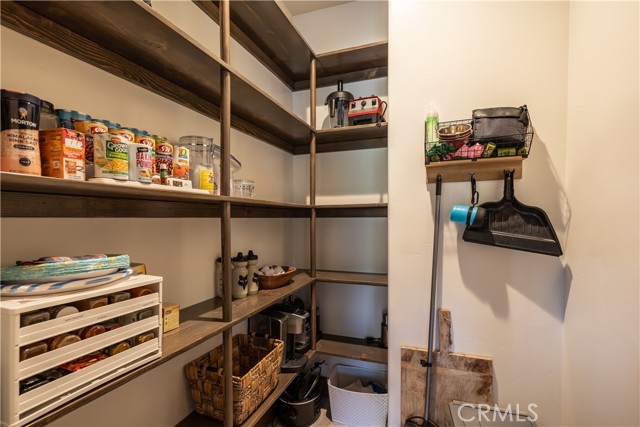 43778 Colusa Drive, Big Bear Lake CA: https://media.crmls.org/medias/72958d93-4a56-435b-a8da-6880582f6a31.jpg