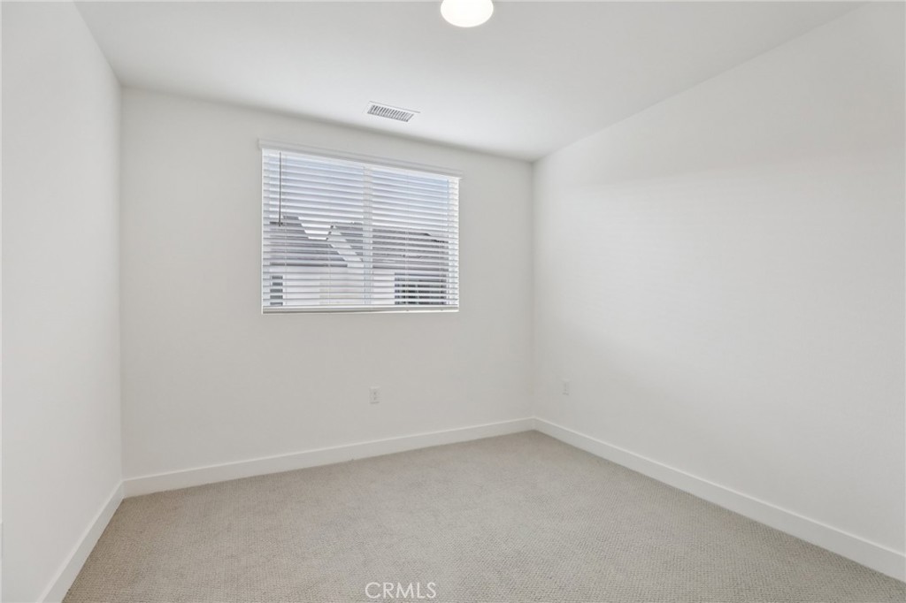 https://media.crmls.org/medias/7295ff30-936e-4457-b680-b4855cacdc07.jpg?preset=X-Large