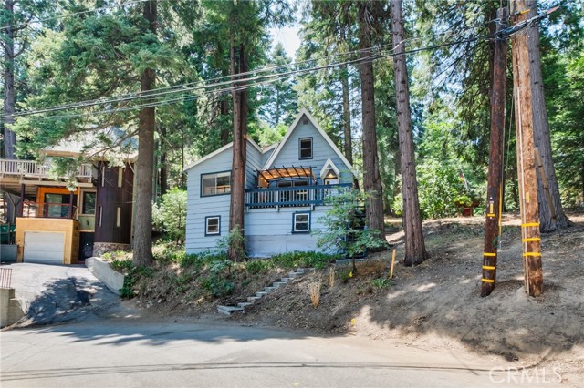 Detail Gallery Image 1 of 1 For 658 W Victoria Ct, Lake Arrowhead,  CA 92352 - 2 Beds | 1 Baths