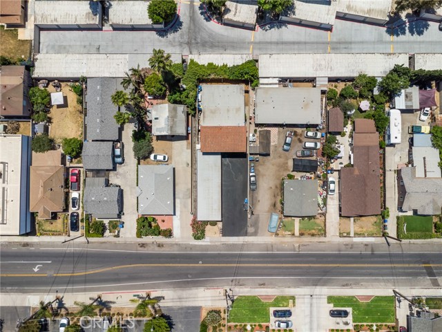 220 S Palm Avenue, Santa Paula CA: https://media.crmls.org/medias/7296e7ab-26d8-40e3-9114-1ec10548e959.jpg