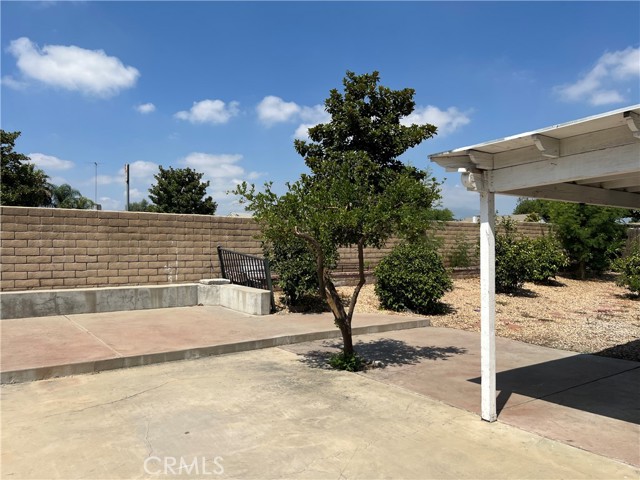 924 N Quince Avenue, Rialto CA: https://media.crmls.org/medias/7297bf12-25ce-4df0-ad7b-a2b659f47c0b.jpg