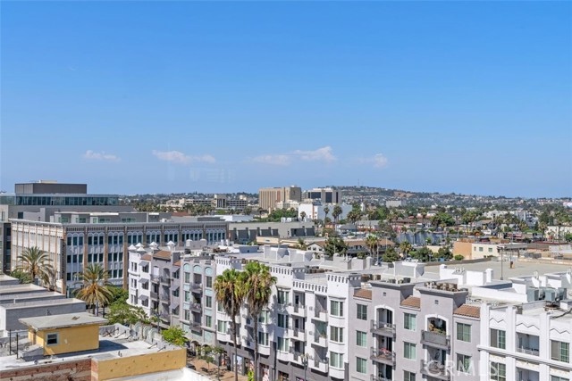 100 W 5th Street, Long Beach CA: https://media.crmls.org/medias/7298bc74-d133-4681-9dbc-781c844241c6.jpg