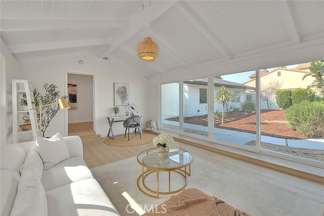 Detail Gallery Image 23 of 75 For 4701 Don Miguel, Los Angeles,  CA 90008 - 3 Beds | 3 Baths