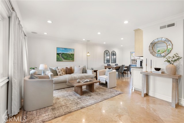 19817 RAMSGATE Lane, Huntington Beach CA: https://media.crmls.org/medias/729a7fac-58b0-43f8-a459-7ca635c558da.jpg