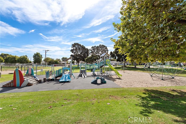 Detail Gallery Image 23 of 34 For 6202 Kimberly Dr, Huntington Beach,  CA 92647 - 4 Beds | 3 Baths