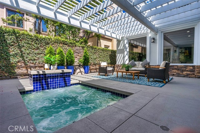 Detail Gallery Image 25 of 74 For 508 Westminster Ave, Newport Beach,  CA 92663 - 5 Beds | 5/1 Baths
