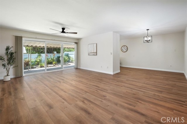Detail Gallery Image 4 of 34 For 26428 Circle Knoll Ct, Newhall,  CA 91321 - 2 Beds | 2 Baths