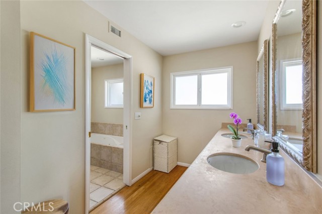 1951 Aliso Avenue, Costa Mesa CA: https://media.crmls.org/medias/729d61bc-80e8-4ebb-81da-1452688f34ea.jpg