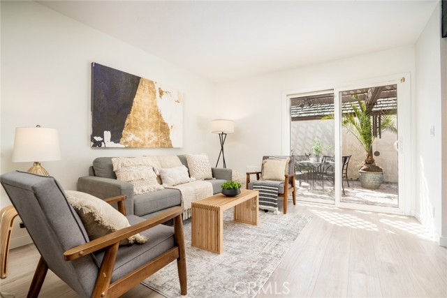 2007 Delaware Street, Huntington Beach CA: https://media.crmls.org/medias/729e22ac-4d8a-4e28-b48c-338c6c0d1915.jpg