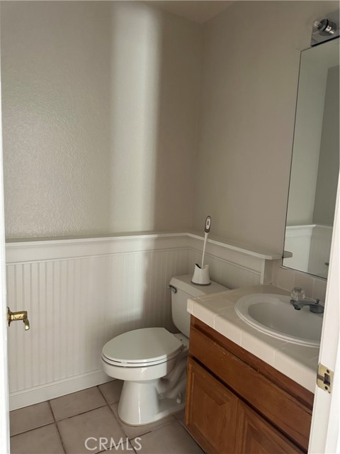 Detail Gallery Image 4 of 8 For 32149 Callesito Fadrique, Temecula,  CA 92592 - 4 Beds | 2/1 Baths