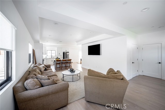 Detail Gallery Image 5 of 30 For 5826 Craner Ave, North Hollywood,  CA 91601 - – Beds | – Baths