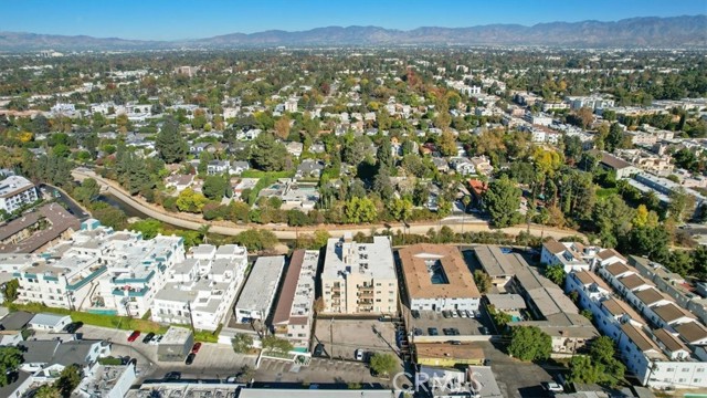 Detail Gallery Image 40 of 45 For 13004 Valleyheart Dr #205,  Studio City,  CA 91604 - 2 Beds | 2/1 Baths