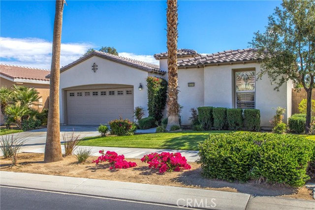 Detail Gallery Image 3 of 42 For 60310 Desert Rose Dr, La Quinta,  CA 92253 - 3 Beds | 3 Baths