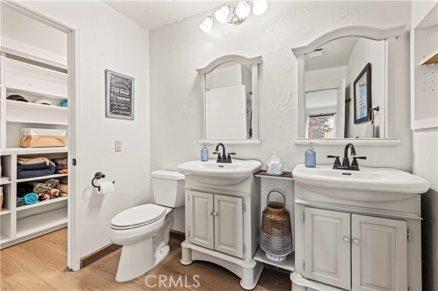 16606 Shinedale Drive, Canyon Country CA: https://media.crmls.org/medias/729f6e27-ee72-403b-ba38-f18893bda93e.jpg