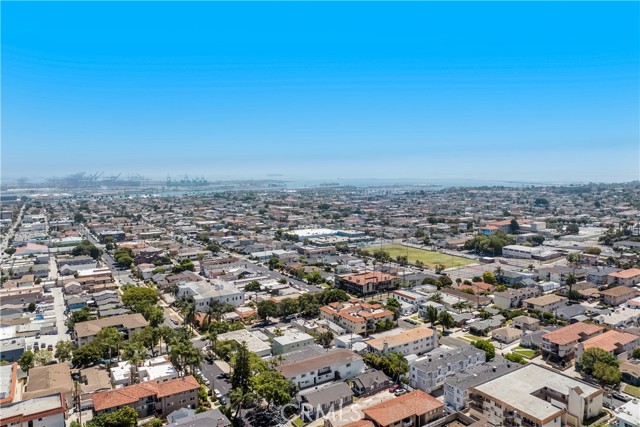 935 W 10th Street, San Pedro CA: https://media.crmls.org/medias/729f7d2f-9cf7-4f06-996b-682c14d20127.jpg