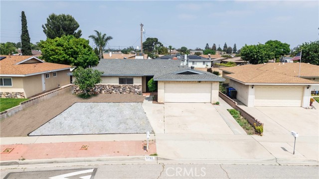 Detail Gallery Image 1 of 23 For 9753 Tamarind Ave, Bloomington,  CA 92316 - 3 Beds | 2 Baths