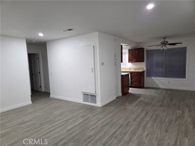 Detail Gallery Image 4 of 16 For 128 Wiseman Way #C,  Upland,  CA 91786 - 2 Beds | 1 Baths