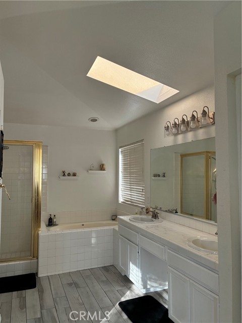 Detail Gallery Image 13 of 23 For 40060 Milkwood Lane, Murrieta,  CA 92562 - 4 Beds | 2/1 Baths