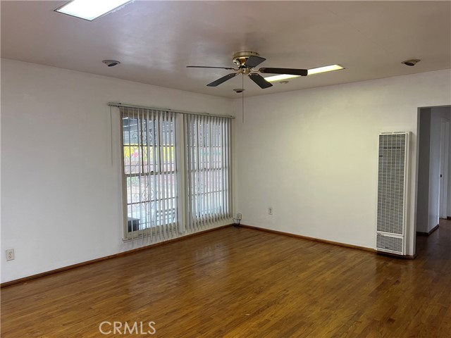 5251 Laurel Street, San Diego CA: https://media.crmls.org/medias/72a0e353-05ca-42ec-90ae-db0ad7861185.jpg