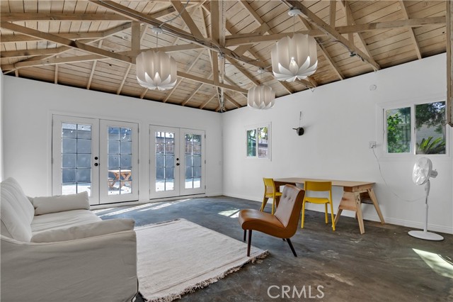 3780 Beethoven Street, Los Angeles CA: https://media.crmls.org/medias/72a10626-0446-4c82-8602-58e5990a5ca1.jpg