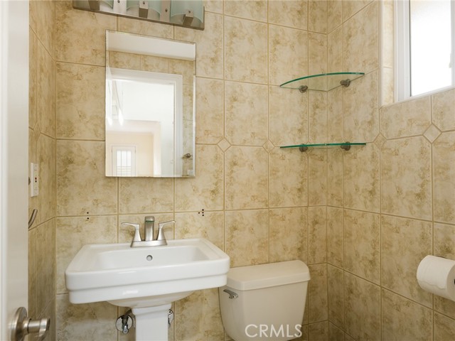 Detail Gallery Image 10 of 28 For 4243 W 176th St, Torrance,  CA 90504 - 4 Beds | 3/1 Baths