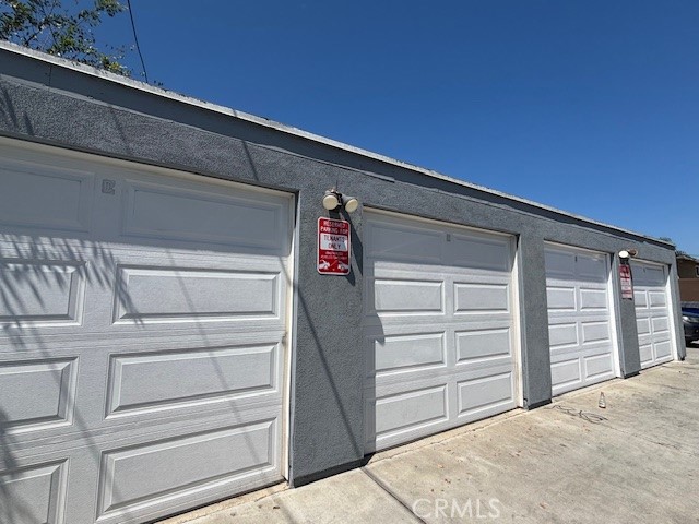 Detail Gallery Image 24 of 24 For 17132 Emerald #D,  Huntington Beach,  CA 92647 - 3 Beds | 2 Baths