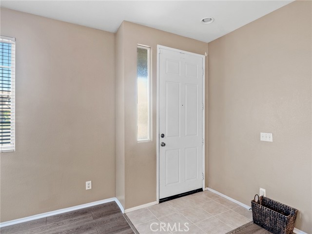 Detail Gallery Image 5 of 35 For 15647 Choctaw Ct, Victorville,  CA 92395 - 3 Beds | 2/1 Baths