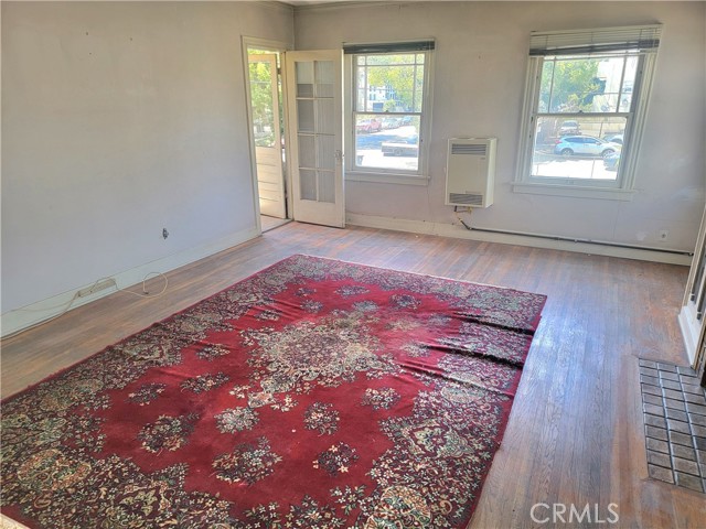 4214 Rosewood Avenue, Los Angeles CA: https://media.crmls.org/medias/72a1f6d2-d0e6-49fc-8567-a657d306b61c.jpg