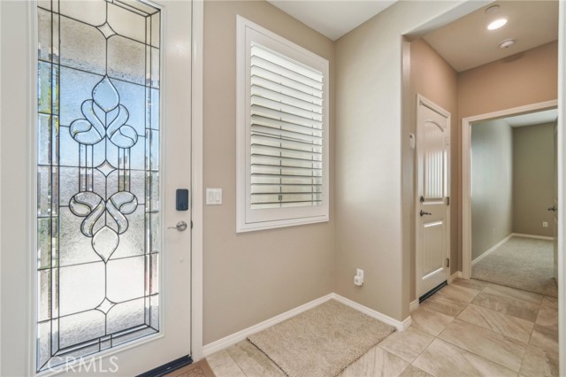Detail Gallery Image 4 of 40 For 6125 Coopers Hawk Dr, Jurupa Valley,  CA 91752 - 5 Beds | 3/1 Baths