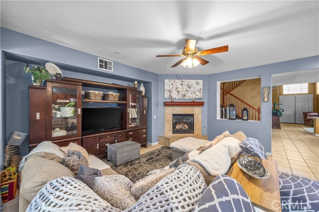 33727 verbena, Murrieta CA: https://media.crmls.org/medias/72a2a915-f200-4e1e-b56b-dbd010425bb3.jpg