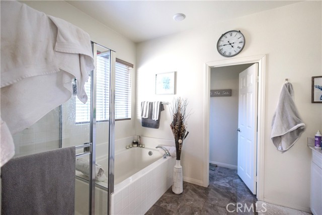 Detail Gallery Image 14 of 22 For 10648 Sunnymead Crest, Riverside,  CA 92557 - 3 Beds | 2 Baths