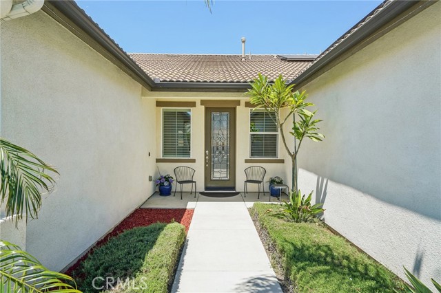 Detail Gallery Image 3 of 40 For 6125 Coopers Hawk Dr, Jurupa Valley,  CA 91752 - 5 Beds | 3/1 Baths